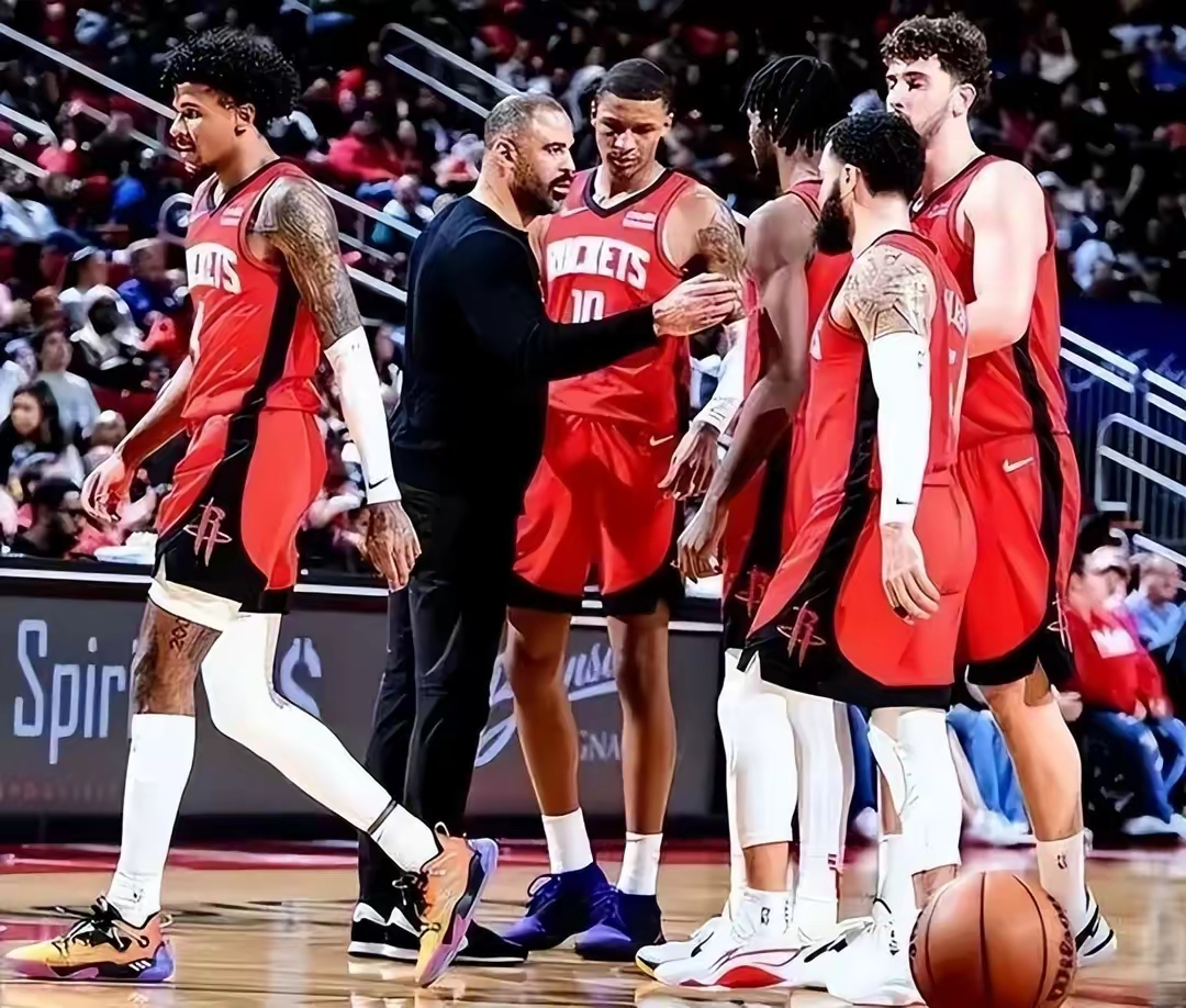 清晨NBA季后赛焦点战，多伦多猛龙手感冰凉，压力陡增，医务组通报恢复 -开云登录入口