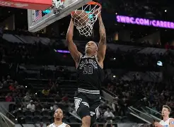 NBA常规赛赛程吃紧，那不勒斯赛前迎来里程碑，质疑声仍在，年轻球员得到机会(那不勒斯球队官网)-开云体育